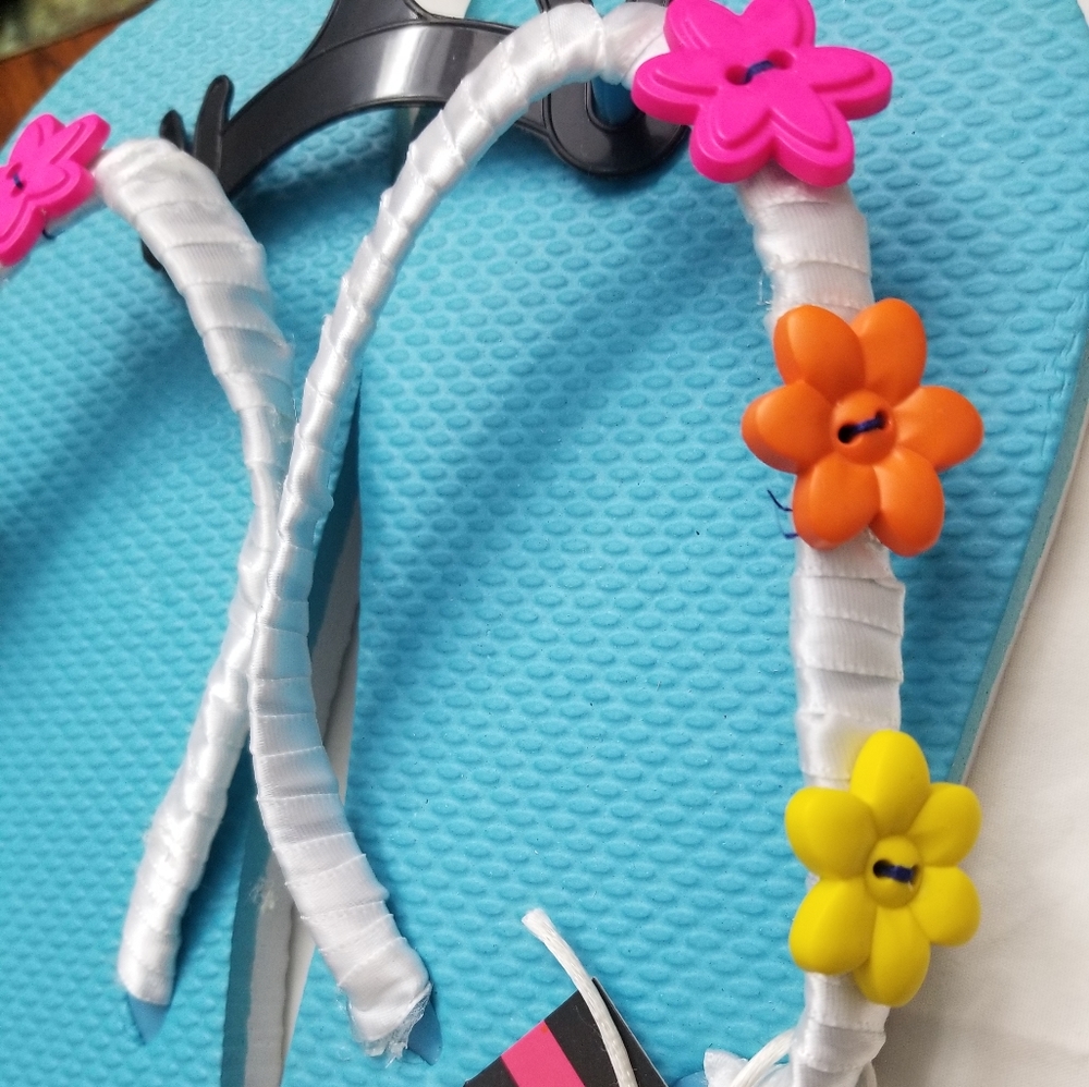 Summer Flip Flops - Picture 2 of 5